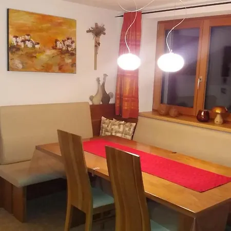 Loretz Luzia Apartment *